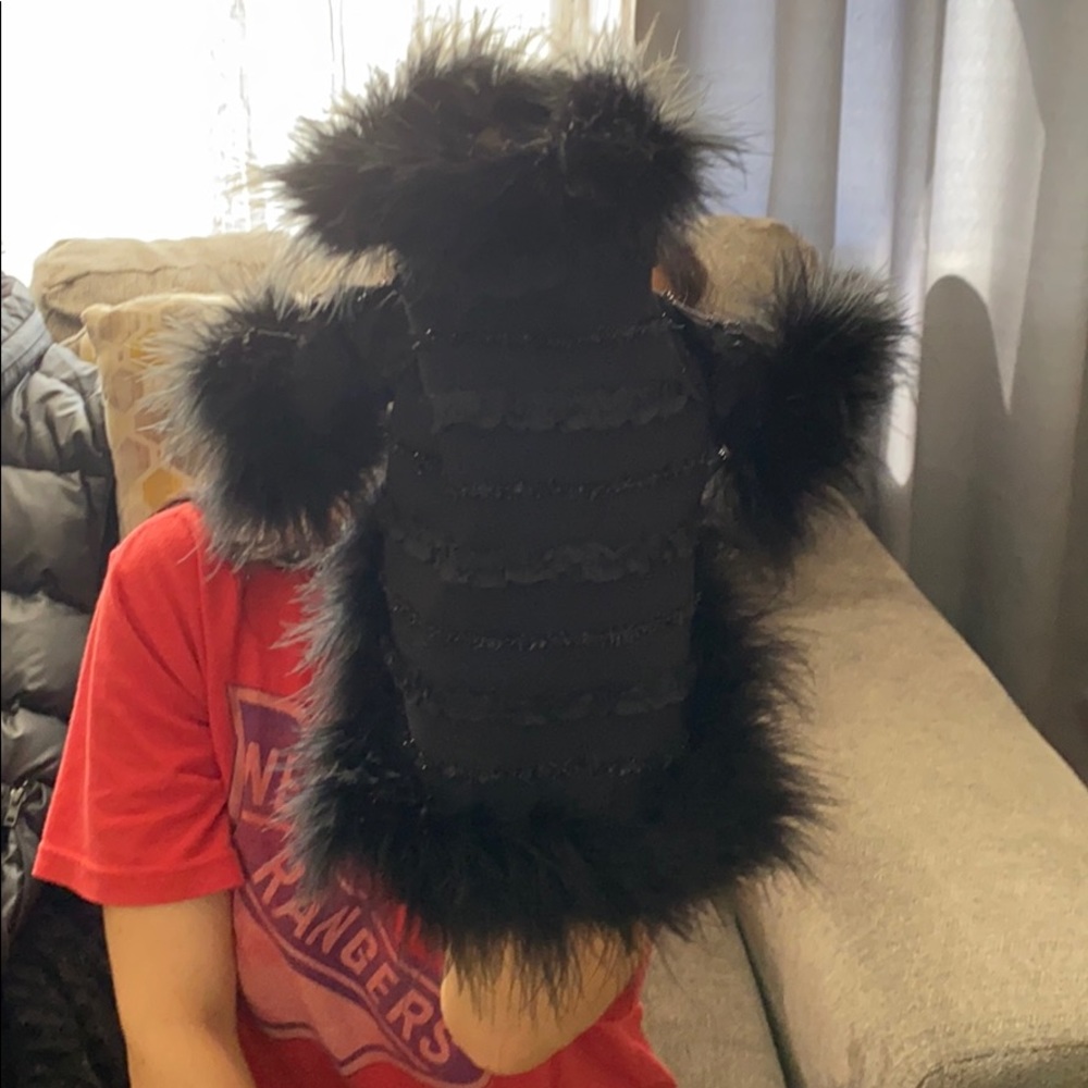 Black feathered dog fancy dress 🐶